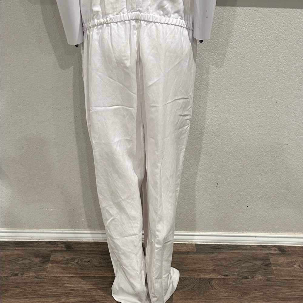 Elegant White Sleeveless Jumpsuit - Picture 7 of 7